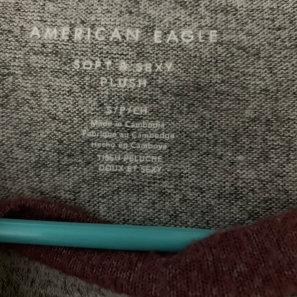 American eagle super soft long sleeved shirt